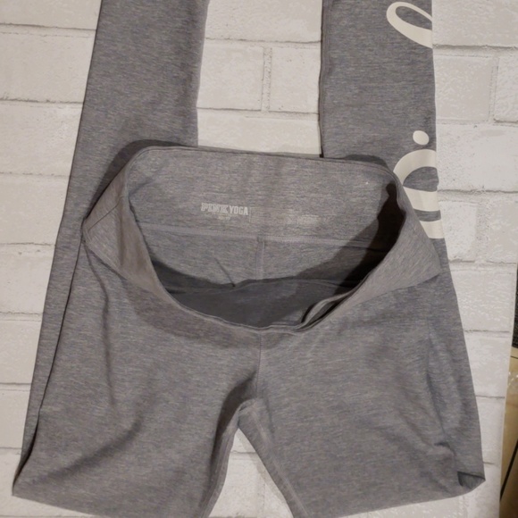 Victoria's Secret PINK YOGA Pants Size XS - Picture 2 of 5